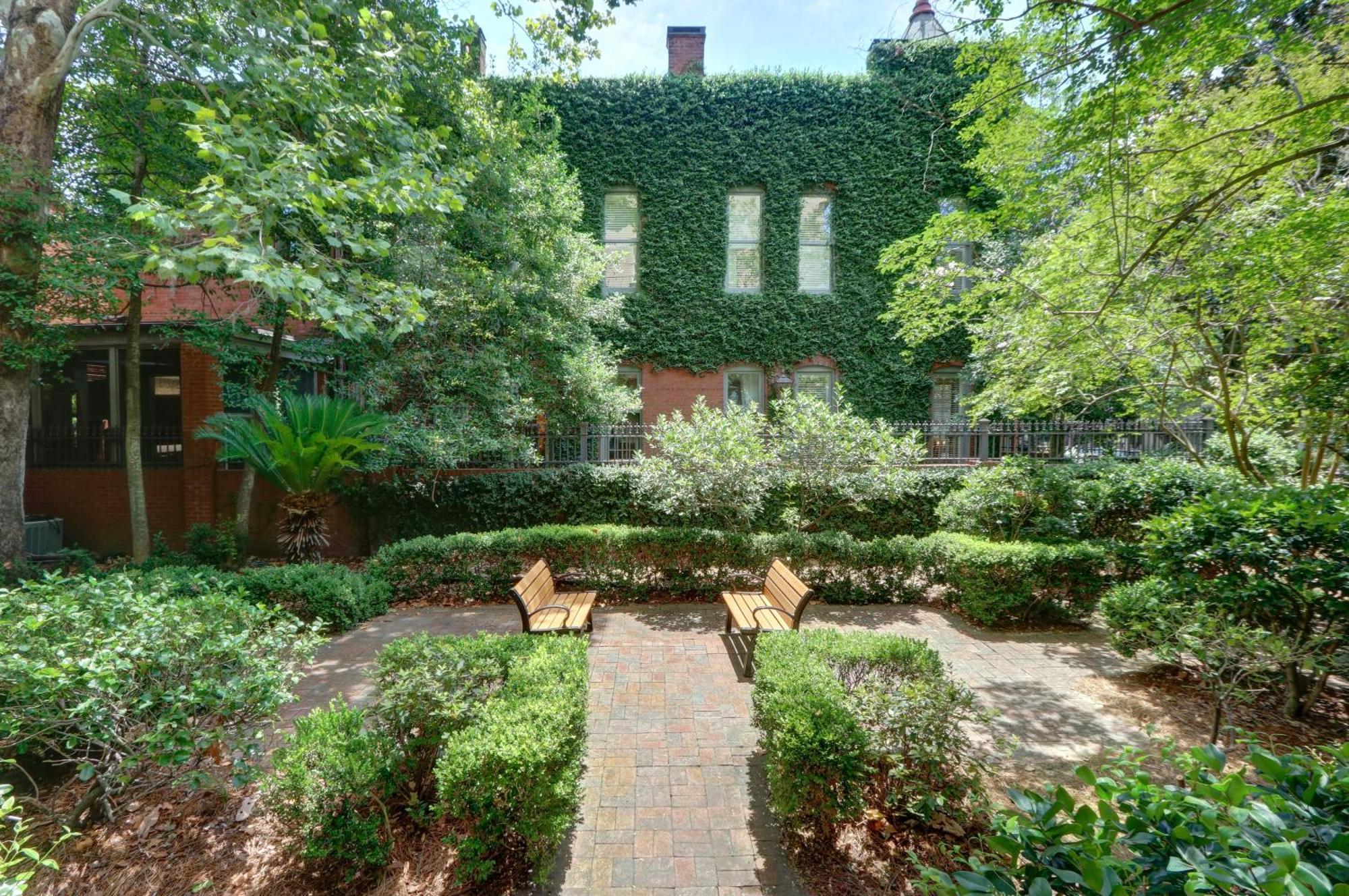 Liberty Street Retreat Villa Savannah Exteriör bild